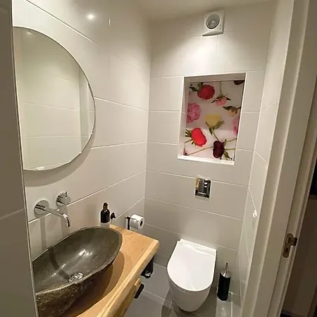 Paauwze Bed & Breakfast 3*