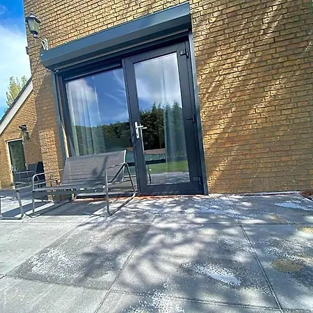 Paauwze Bed & Breakfast 3*